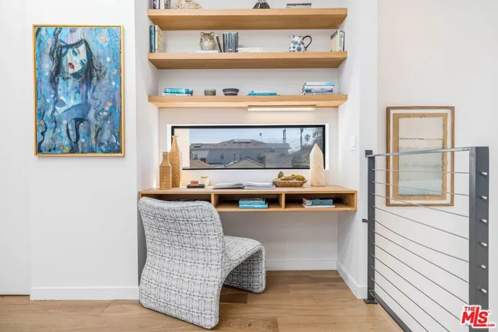 1724 Pine Street, Santa Monica, California 90405