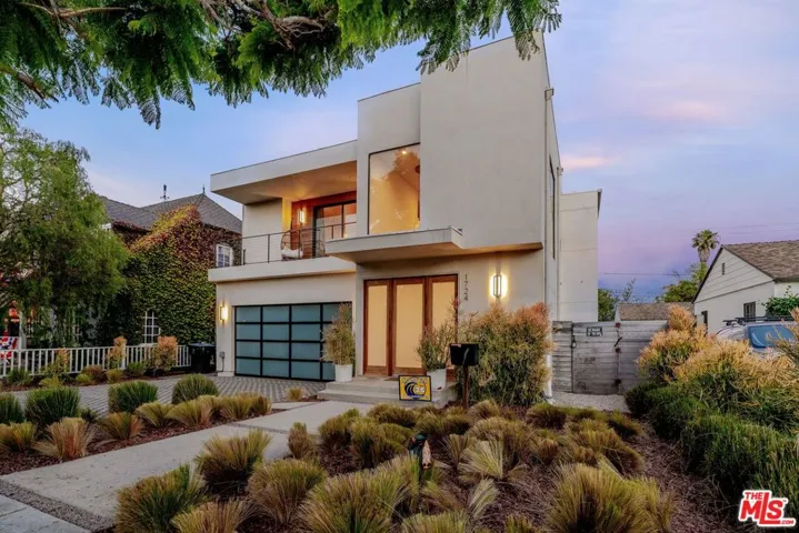 1724 Pine Street, Santa Monica, California 90405