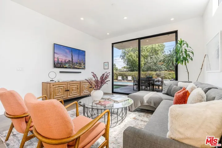 1724 Pine Street, Santa Monica, California 90405