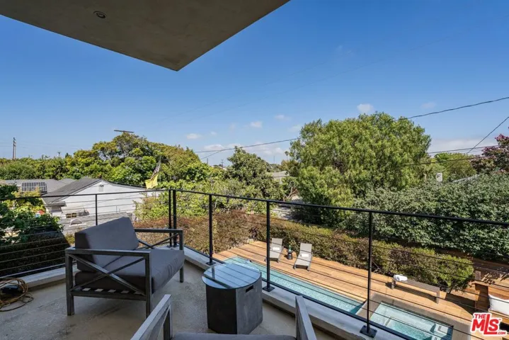 1724 Pine Street, Santa Monica, California 90405