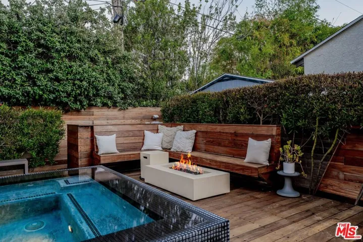 1724 Pine Street, Santa Monica, California 90405