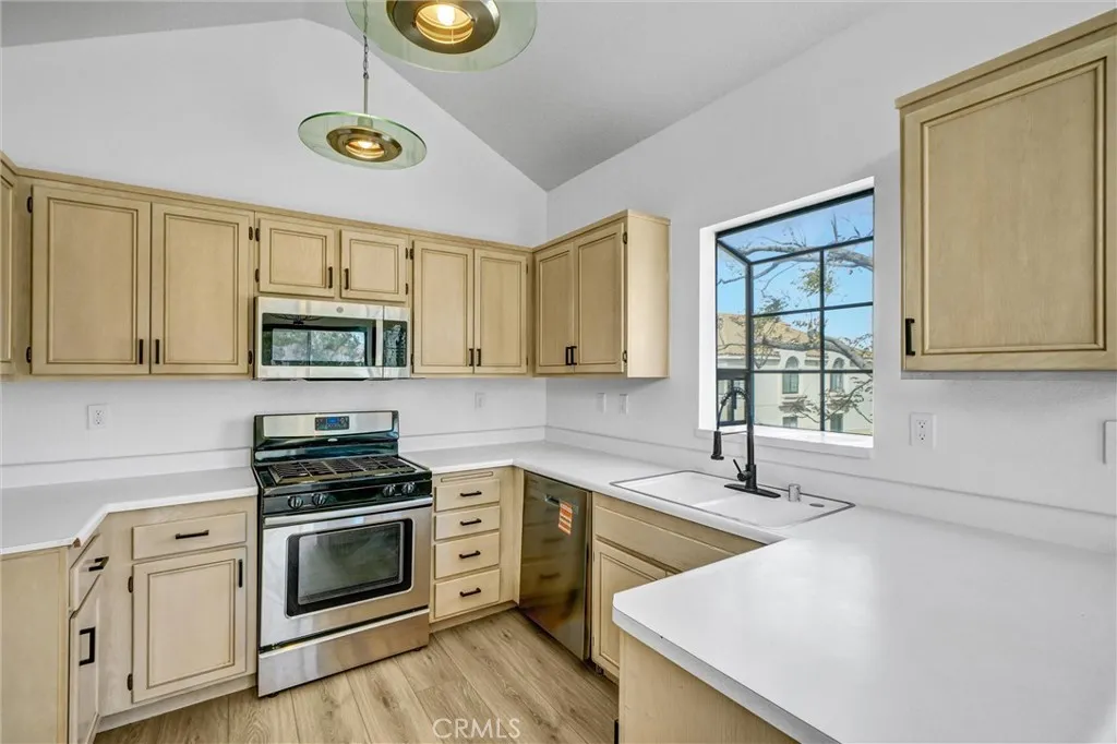 18108 Erik Court 588, Canyon Country, California 91387 — photo 5