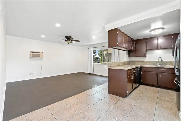 3050 S Bristol 1j, Santa Ana, California 92704