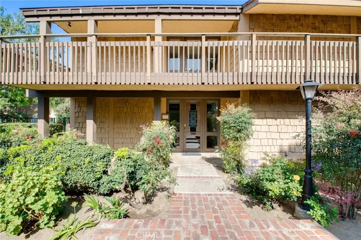 3050 S Bristol 1j, Santa Ana, California 92704