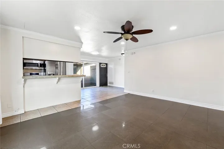 3050 S Bristol 1j, Santa Ana, California 92704