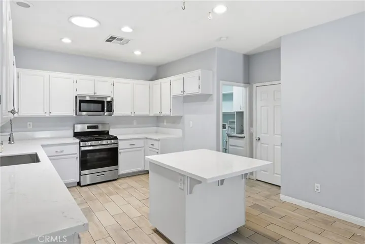44154 Coral, Lancaster, California 93536