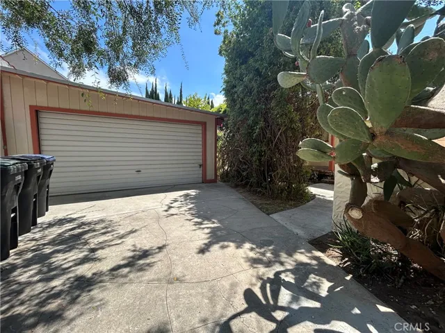 2-Car Garage