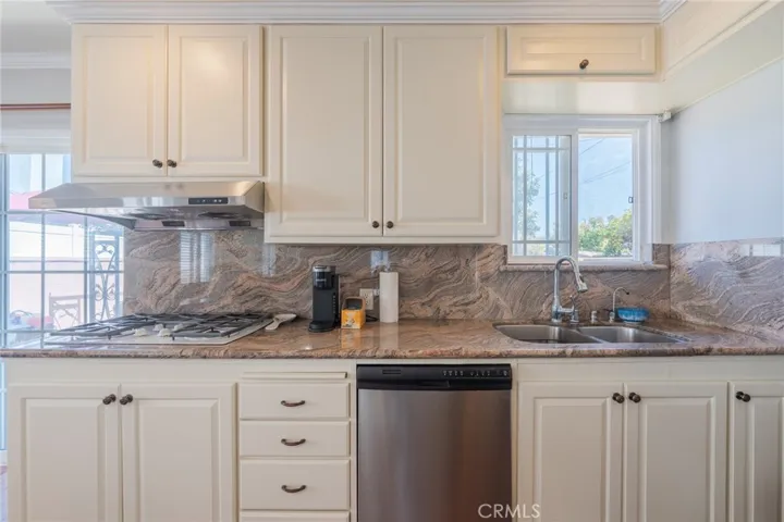 119 W 225th Street, Carson, California 90745