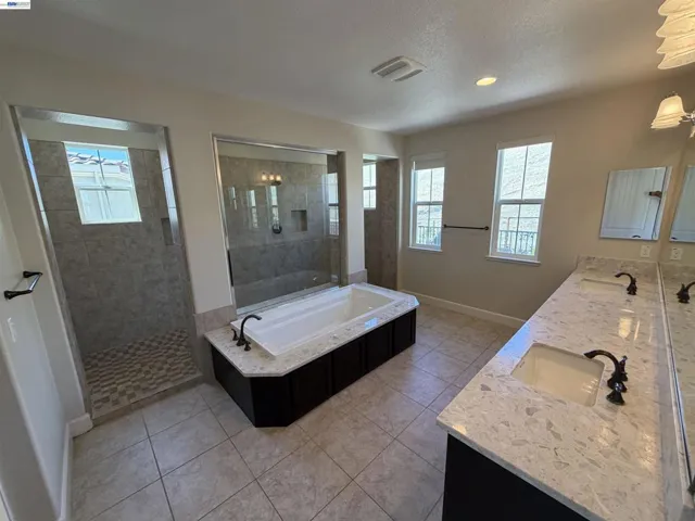1695 N Terracina Dr, Dublin, California 94568