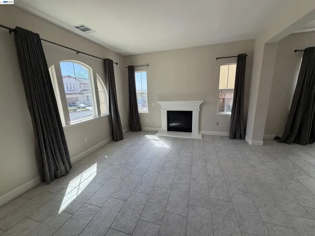 1695 N Terracina Dr, Dublin, California 94568