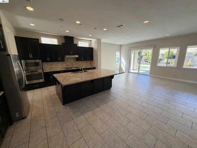 1695 N Terracina Dr, Dublin, California 94568