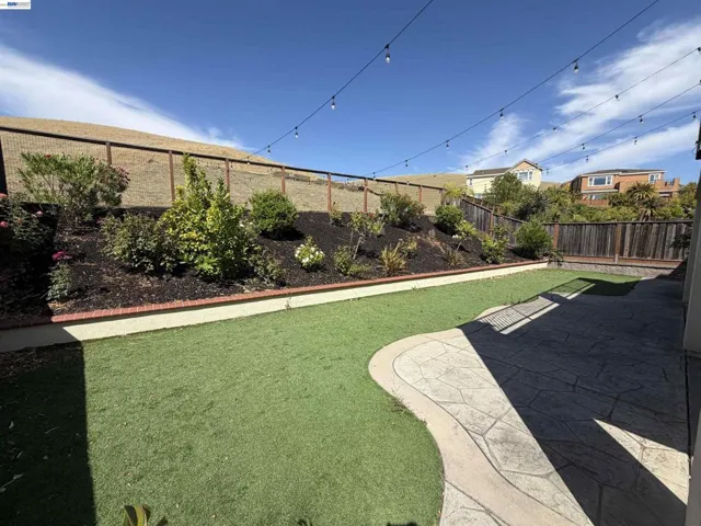 1695 N Terracina Dr, Dublin, California 94568