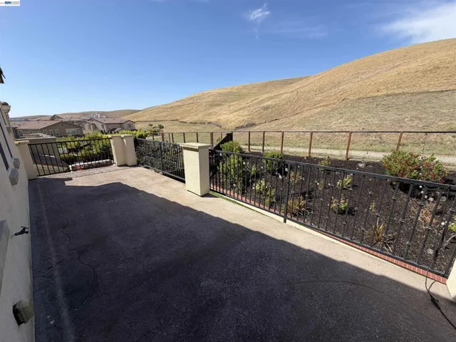 1695 N Terracina Dr, Dublin, California 94568