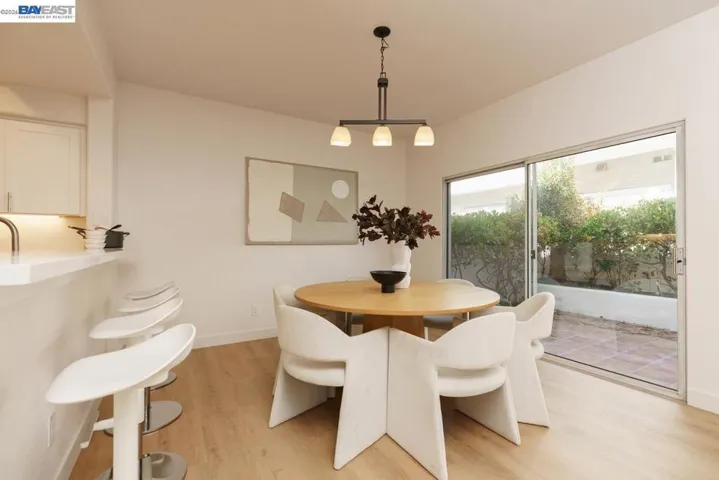 8591 Via Mallorca F, San Diego, California 92037