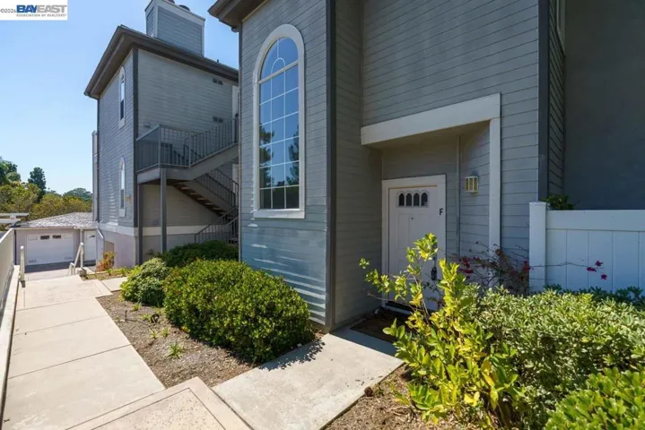 8591 Via Mallorca F, San Diego, California 92037