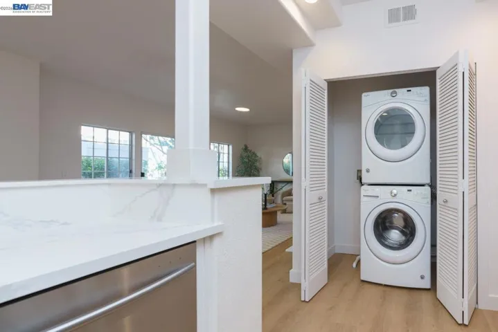 8591 Via Mallorca F, San Diego, California 92037