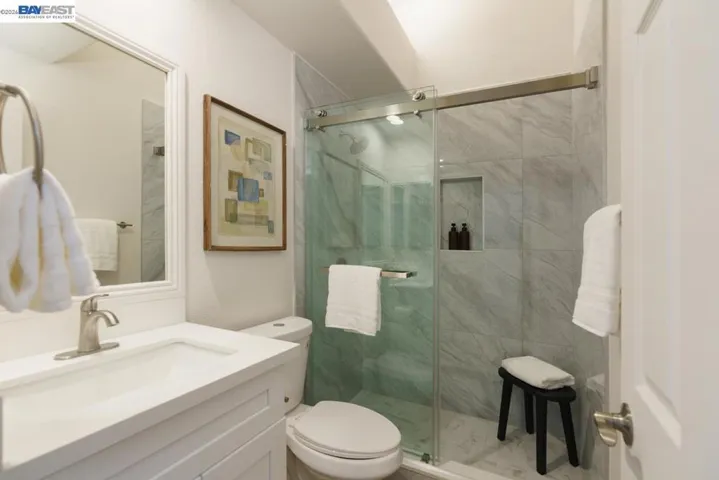 8591 Via Mallorca F, San Diego, California 92037