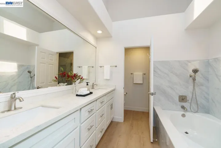 8591 Via Mallorca F, San Diego, California 92037