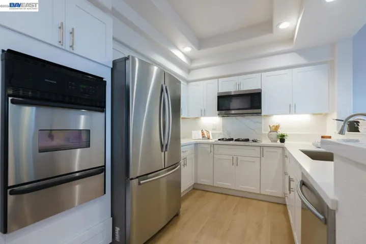 8591 Via Mallorca F, San Diego, California 92037