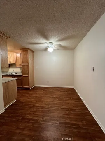 535 E Hazel 6, Inglewood, California 90302