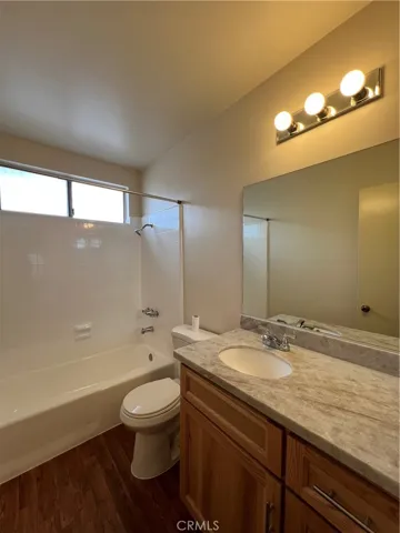 535 E Hazel 6, Inglewood, California 90302