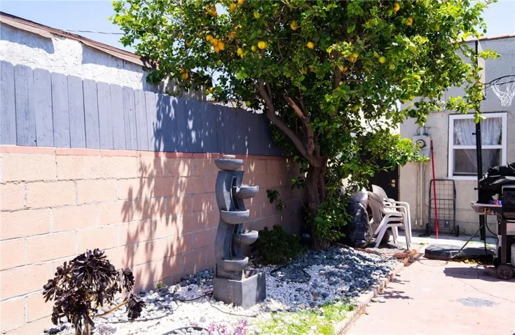 1455 W 60th Street, Los Angeles, California 90047