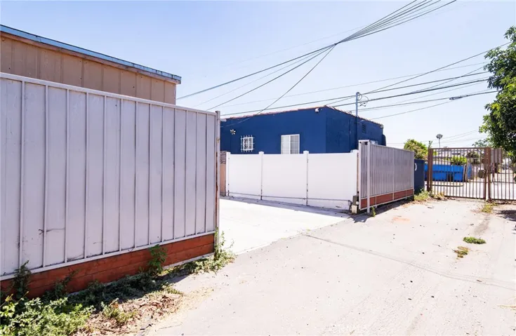 1455 W 60th Street, Los Angeles, California 90047