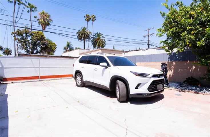1455 W 60th Street, Los Angeles, California 90047