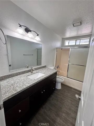 14439 Rosecrans B, La Mirada, California 90638