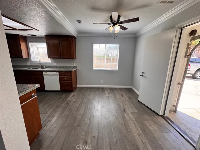 14439 Rosecrans B, La Mirada, California 90638