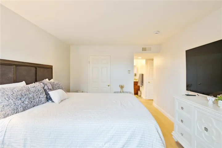 15792 Midwood, Granada Hills, California 91344