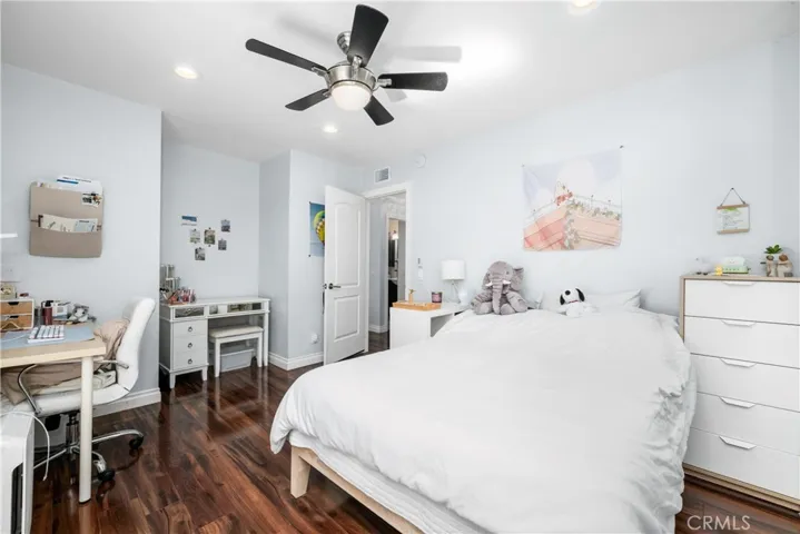 22996 Caminito Mar, Laguna Hills, California 92653