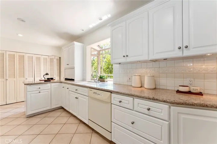 561 Sierra Meadows, Sierra Madre, California 91024