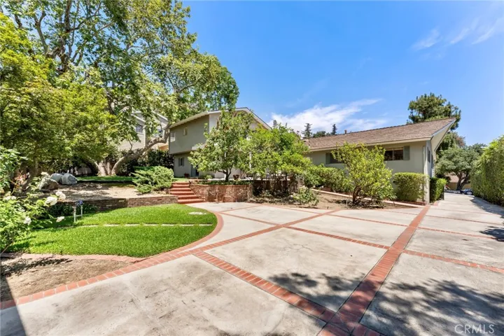 561 Sierra Meadows, Sierra Madre, California 91024