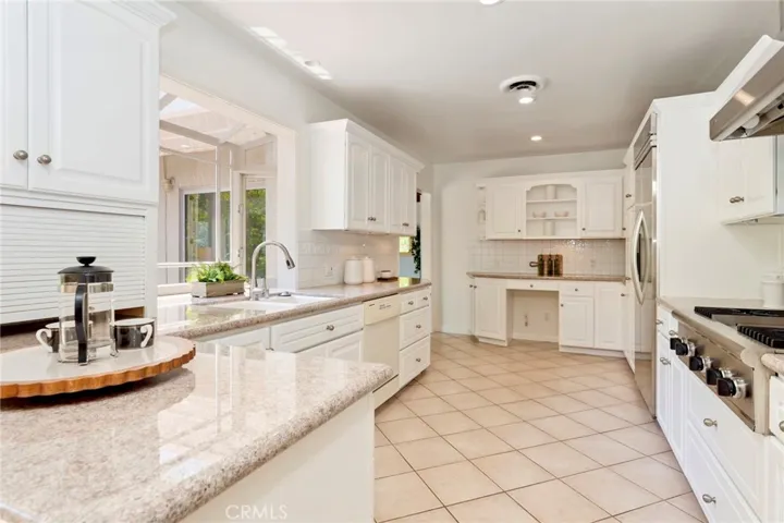 561 Sierra Meadows, Sierra Madre, California 91024