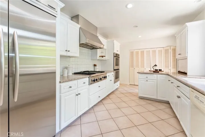 561 Sierra Meadows, Sierra Madre, California 91024