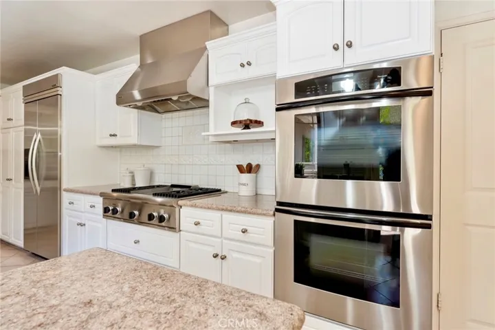 561 Sierra Meadows, Sierra Madre, California 91024