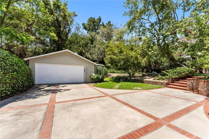 561 Sierra Meadows, Sierra Madre, California 91024