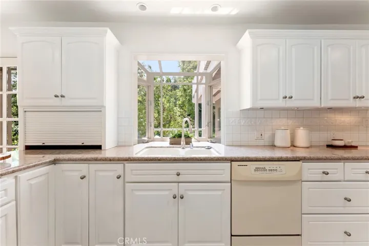 561 Sierra Meadows, Sierra Madre, California 91024