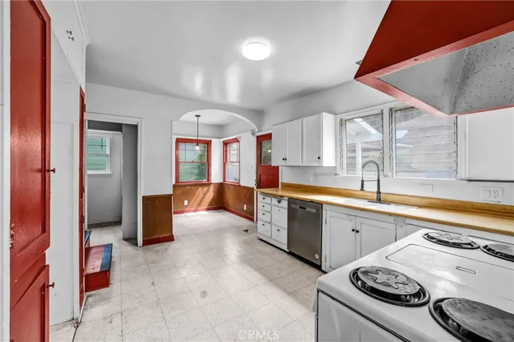 6179 Myosotis, Los Angeles, California 90042