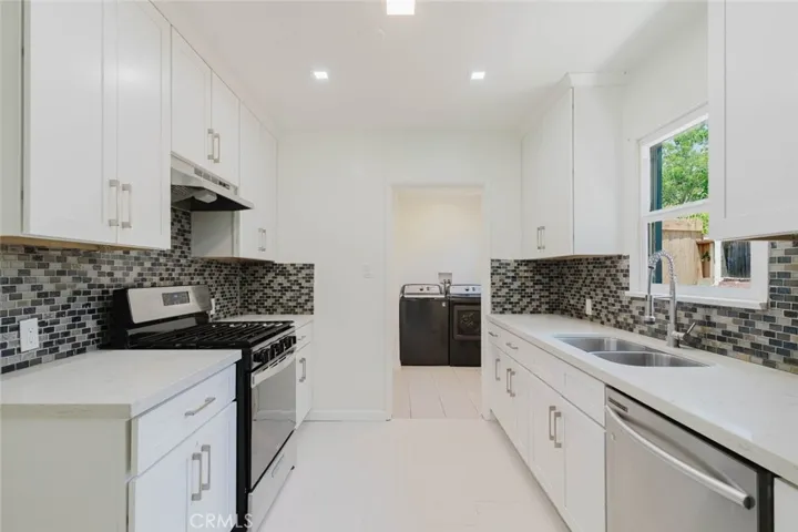 6712 Belmar Avenue, Reseda, California 91335