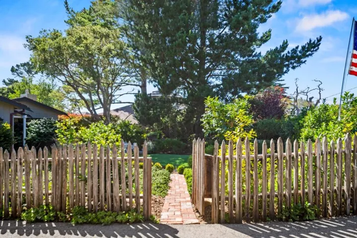 1034 Matador Road, Pebble Beach, California 93953