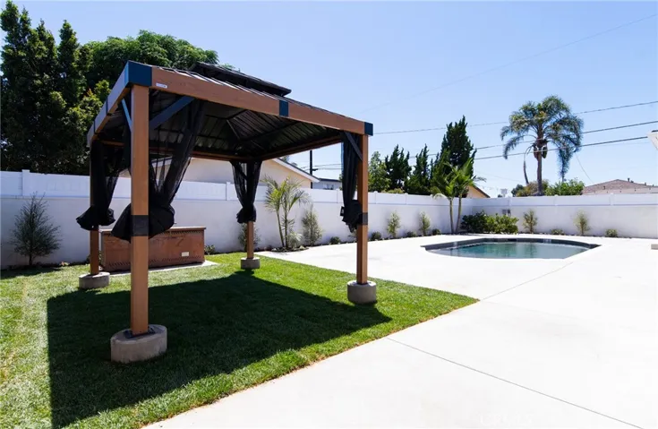 11831 Pomering B, Downey, California 90241