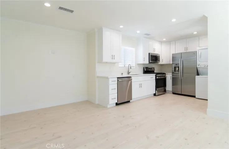 11831 Pomering B, Downey, California 90241