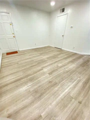 18645 Hatteras, Tarzana, California 91356
