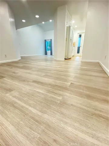 18645 Hatteras, Tarzana, California 91356