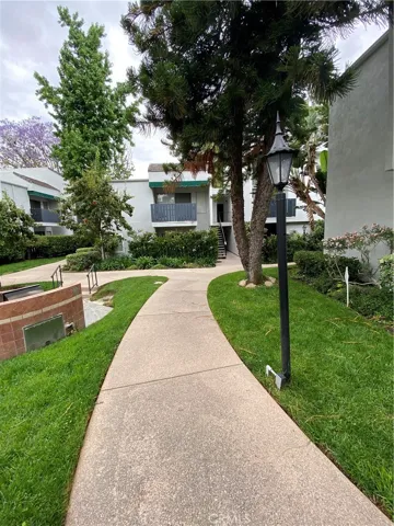 18645 Hatteras, Tarzana, California 91356