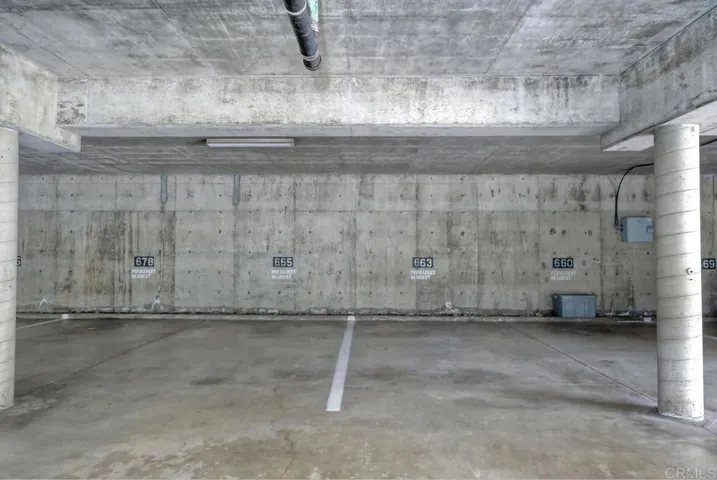 Parking Lot/Garage