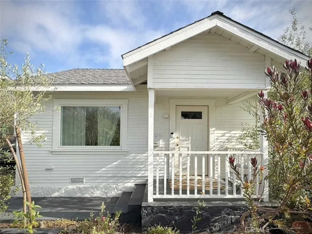 124 W Sycamore Avenue, El Segundo, California 90245