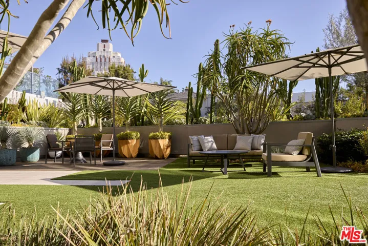 8420 W Sunset Boulevard 601, West Hollywood, California 90069